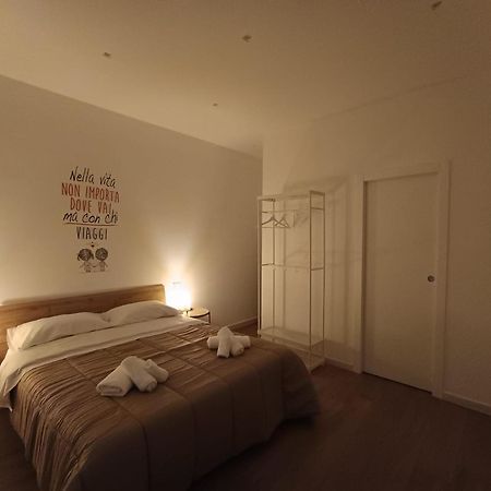 Dimora Crispi 70 Apartment Bari Ngoại thất bức ảnh