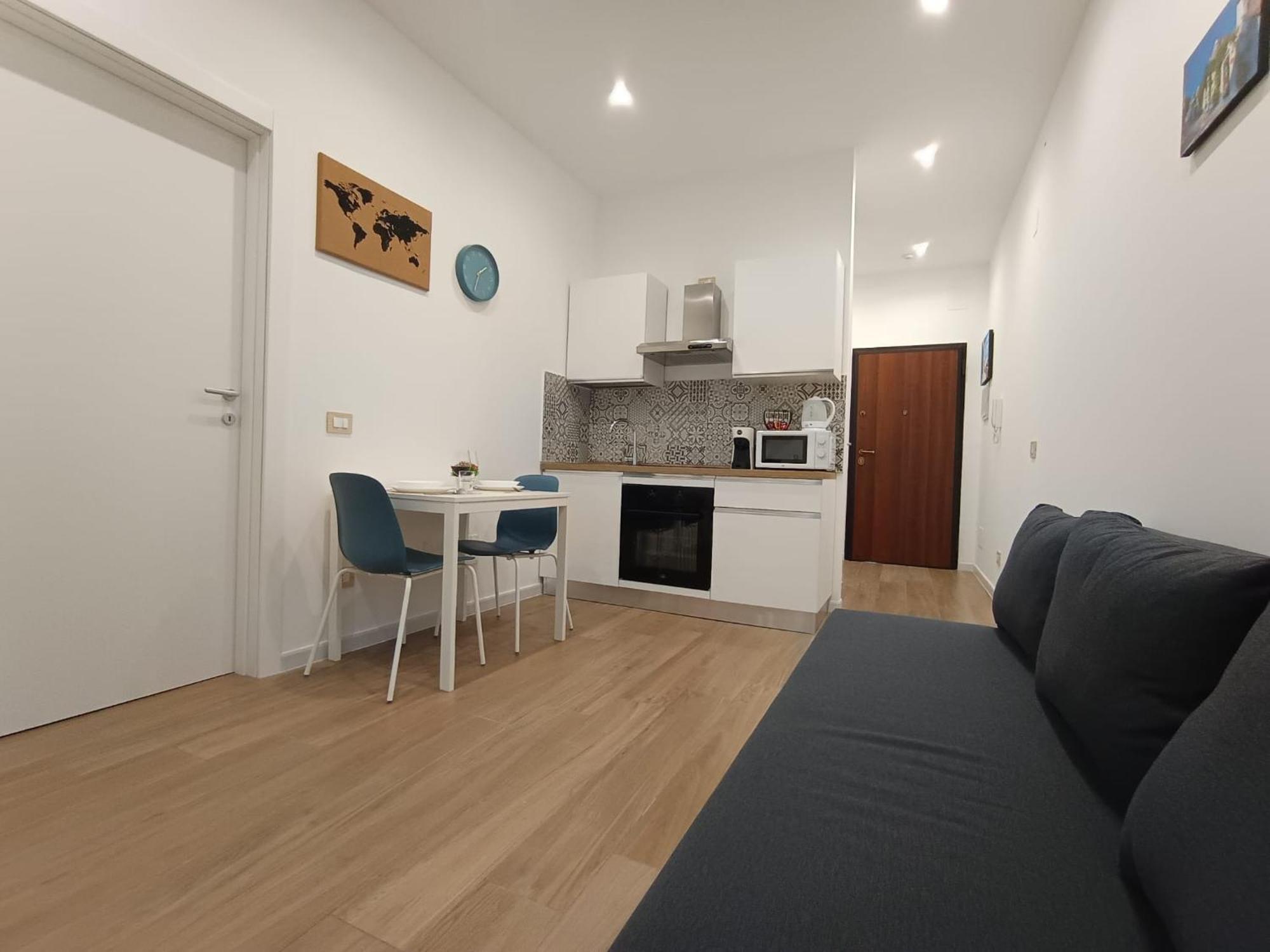 Dimora Crispi 70 Apartment Bari Ngoại thất bức ảnh