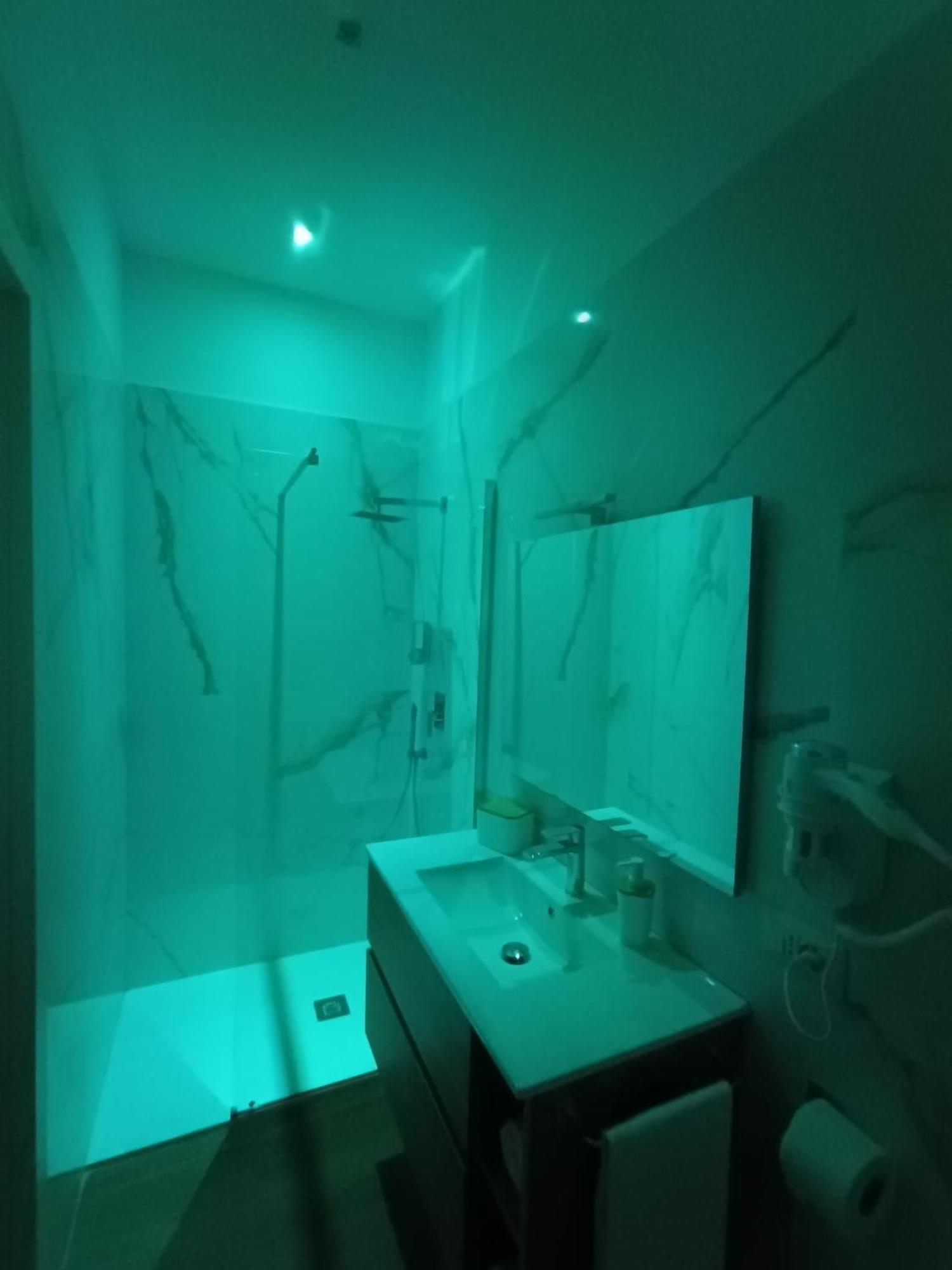 Dimora Crispi 70 Apartment Bari Ngoại thất bức ảnh